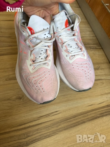 Мъжки оригинални маратонки ASICS NOVABLAST 4 COS ! 49 н, снимка 3 - Маратонки - 52179924