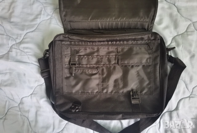 Чанта с презрамка за лаптоп с 15 джоба, снимка 4 - Лаптоп аксесоари - 54169648