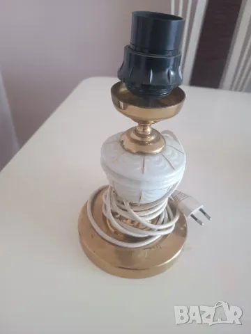 Порцеланова нощна лампа, снимка 2 - Настолни лампи - 50045345