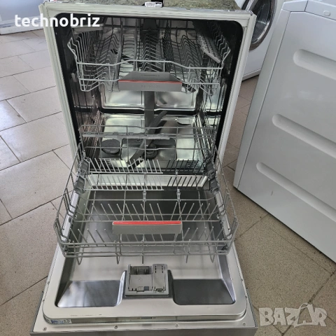 Немска инверторна съдомиялна Bosch Silence Plus - ГАРАНЦИЯ, снимка 6 - Съдомиялни - 53836610