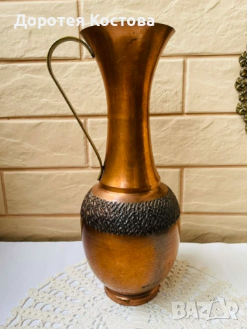 Красива медна ваза от Англия с дръжка от месинг, снимка 6 - Антикварни и старинни предмети - 53568614