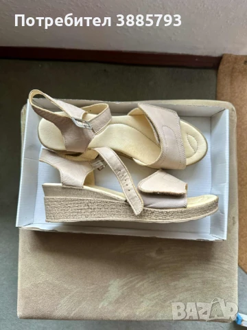 Дамски сандалети на платформа
