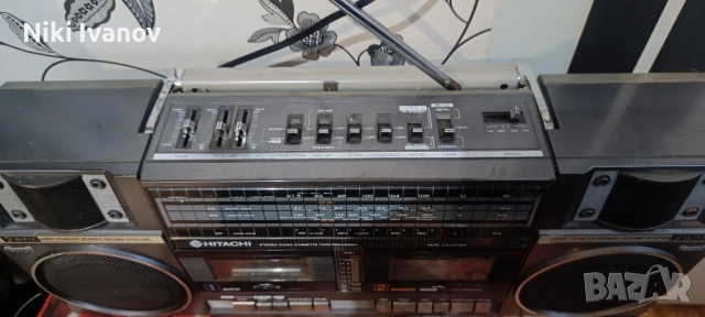 Касетофон Hitachi , снимка 3 - Радиокасетофони, транзистори - 52187538