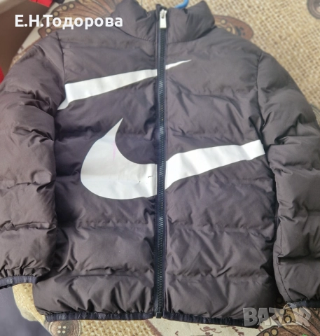 Яке найк оригинално 104-110 см