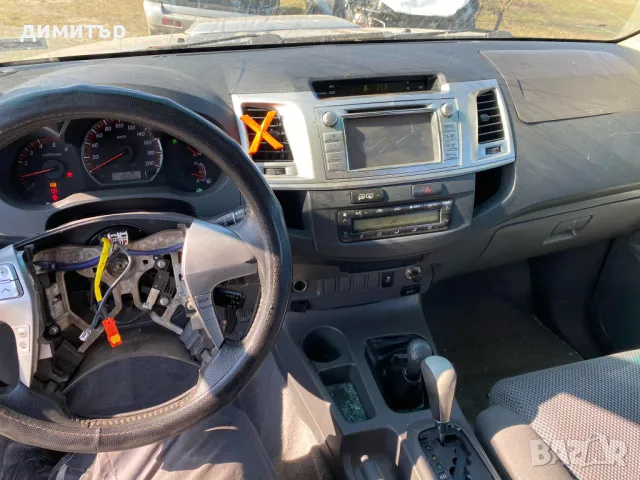 toyota hilux 3.0 d4d facelift navi на части тойота хайлукс автомат , снимка 10 - Автомобили и джипове - 49171638