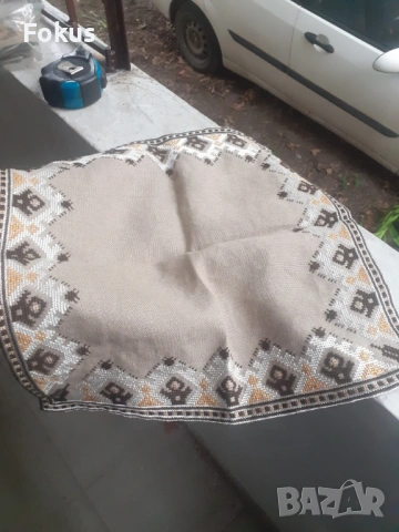 Старо българско каре ленена панама ръчно бродирано