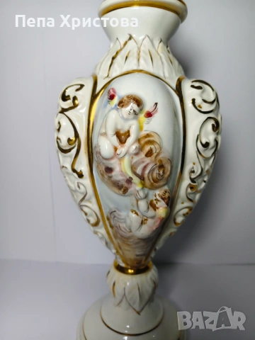 Италианска порцеланова ваза Keramos – R. Capodimonte Italy., снимка 3 - Вази - 53399806