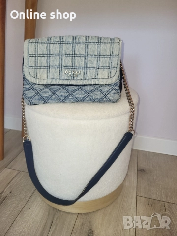 Оригинална дънкова чанта Guess, снимка 5 - Чанти - 51792910