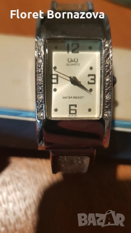 Продавам дамски ръкавици 15 лева и 2 бр дамски часовници по 50 лева, снимка 6 - Чанти - 52409030