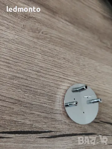 Червена емблема за решетка Mercedes 38 мм – съвместима с S-Class W221, E-Class W211 и W212, снимка 2 - Части - 50276395