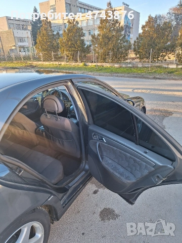 Mercedes C220 2.2 CDI, снимка 15 - Автомобили и джипове - 53748874