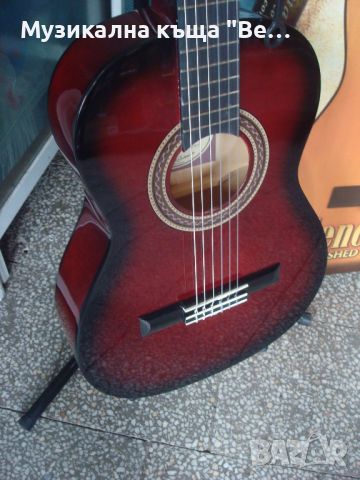 Класическа китара Valencia VC104 RDS, Размер 4/4, снимка 3 - Китари - 34040075