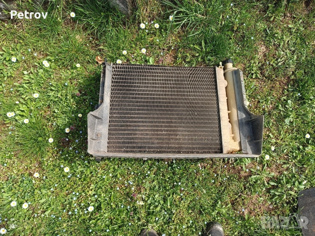 Продавам радиотор с перка Fiat Brava 