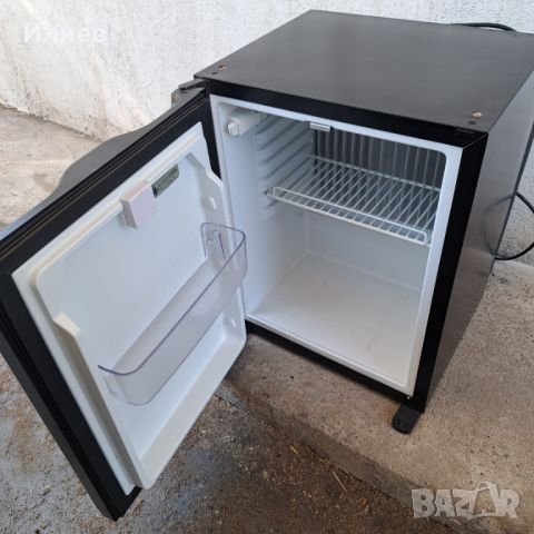 Мини хладилник 220v, снимка 2 - Хладилници - 46397307