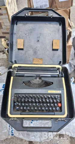 3 пишещи машини Хеброс 1300, Хеброс 300 и Марица 30