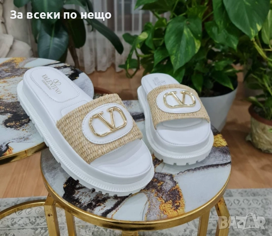 Black Weekend💯✅🖤Valentino Дамски Чехли Код A1234