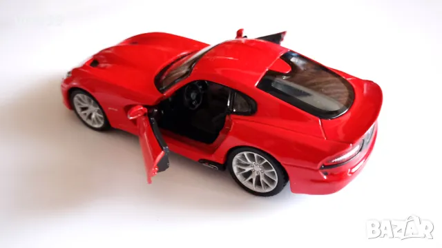 Bburago 2013 SRT Dodge Viper GTS - Мащаб 1:32, снимка 3 - Колекции - 48798550