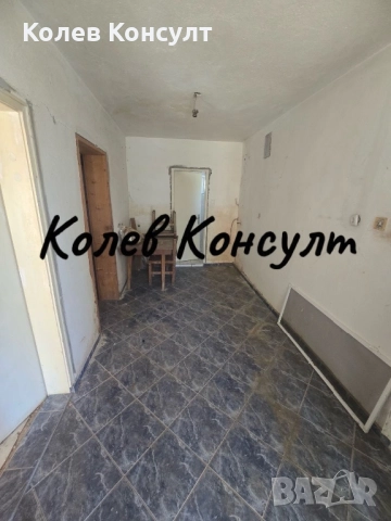 Продавам къща в с. Лешниково, снимка 3 - Къщи - 51800411