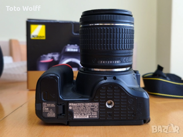 Фотоапарат Nikon D5600 + AF-P DX NIKKOR 18-55mm f/3.5-5.6G VR, снимка 9 - Фотоапарати - 52798481