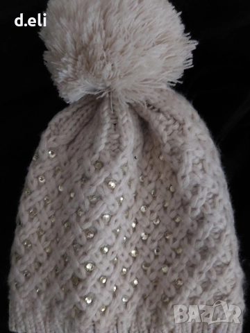 Зимни шапки. Бял, Бежов, Светлосин, снимка 3 - Шапки - 52011734