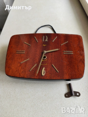 стенен часовник ссср