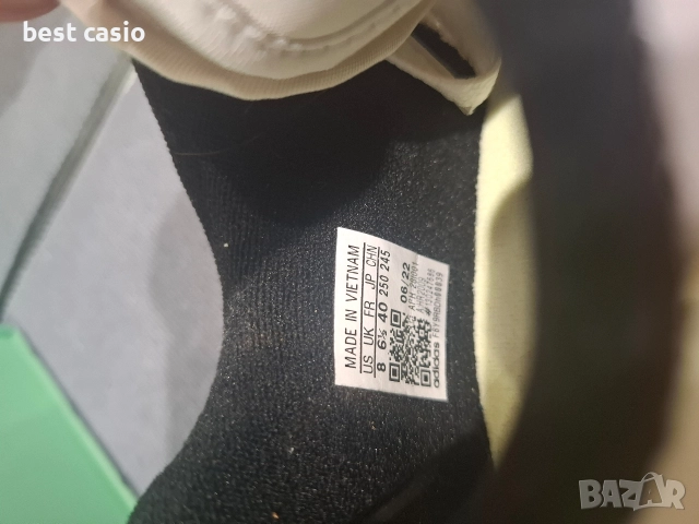 Продавам нов оригинален дамски Адидас., снимка 4 - Маратонки - 52946043