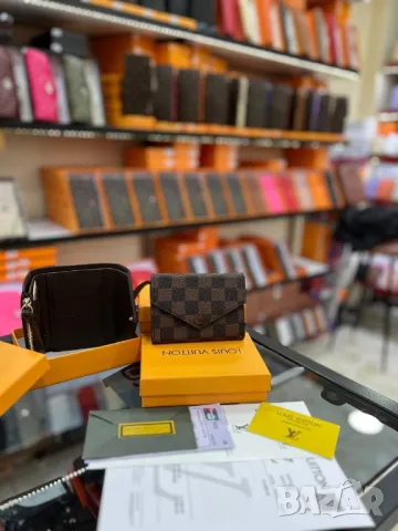 дамски портмонета louis vuitton gucci , снимка 1 - Портфейли, портмонета - 46935172