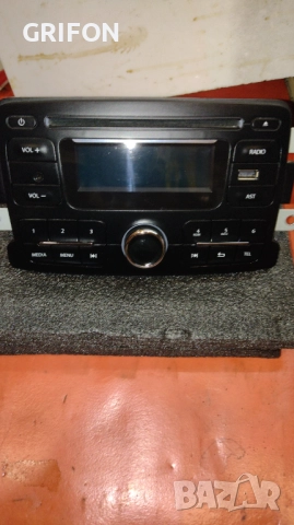 Работещо Радио +СD за РЕНО -ДАЧИЯ Перфектно Състояние!