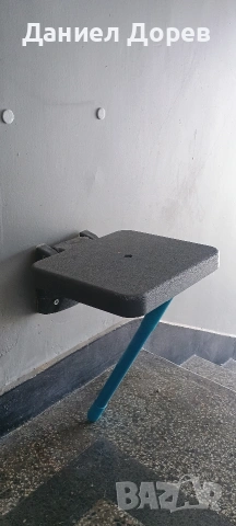 Сгъваема седалка за Баня за хора с намалена подвижност 