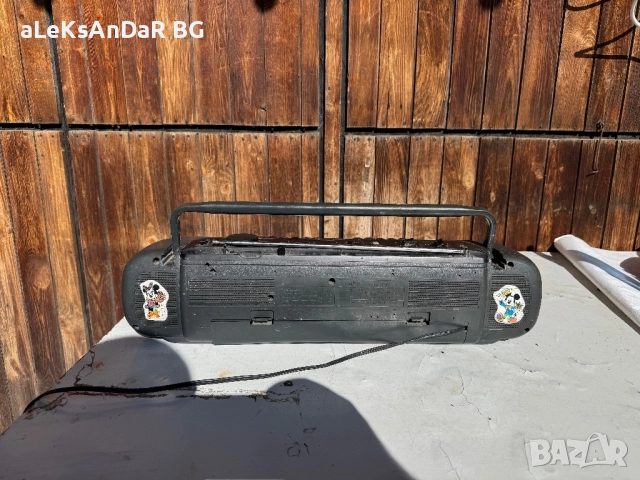 Радио касетофон Sanyo , снимка 2 - Радиокасетофони, транзистори - 52227917