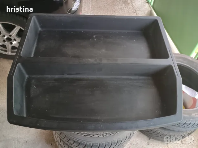 Wv touran 2007 ниша/ стиропор резервна гума, снимка 1