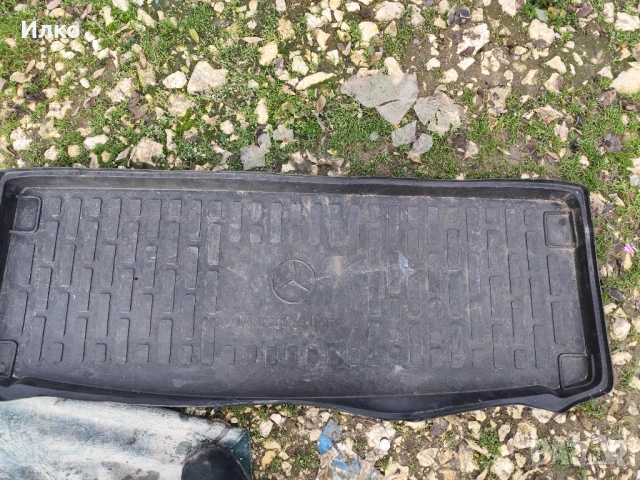 Задна стелка тип корито за Мерцедес 