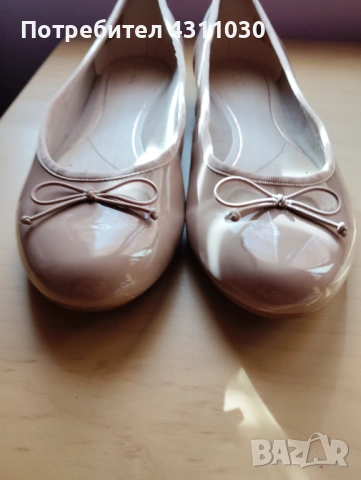 Балерини Clarks 39.5 номер, снимка 2 - Дамски ежедневни обувки - 53807299