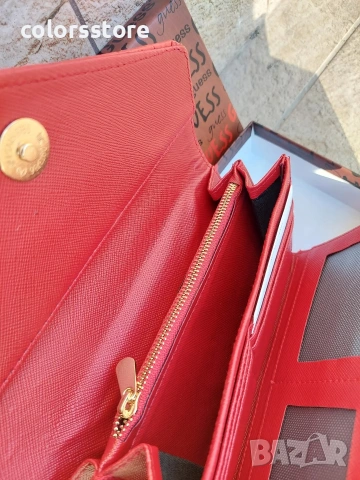 Червен портфейл Guess/SG46n, снимка 2 - Портфейли, портмонета - 53836835