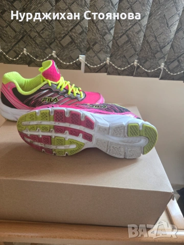 Дамски маратонки Fila, снимка 2 - Маратонки - 53583316
