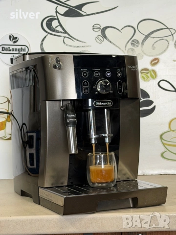 Кафемашина кафе автомат delonghi magnifica smart с гаранция, снимка 3 - Кафемашини - 54131595