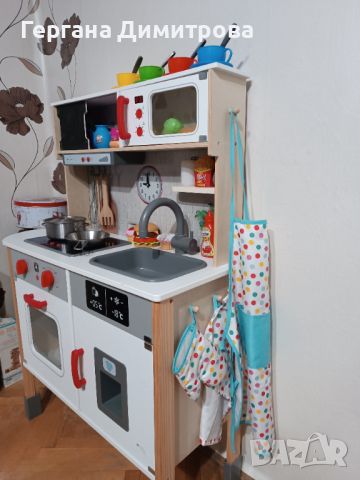 Детска кухня , снимка 1 - Играчки за стая - 46434634