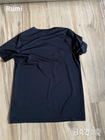 Оригинална черна тениска Umbro ! S, снимка 3 - Детски тениски и потници - 45700783