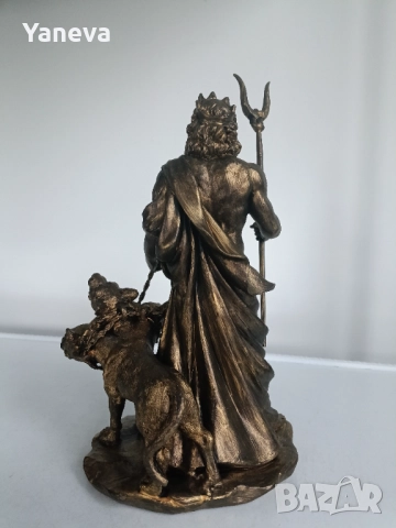 Хадес , богът на подземния свят  с неговото триглаво куче Цербер. , снимка 12 - Статуетки - 52664805