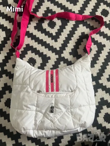 Adidas Шушлякова чанта, снимка 3 - Чанти - 49599381