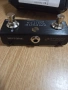 Чисто нов Hotone Ampero Switch, компактен двоен футсуич за китарни ефекти. , снимка 3