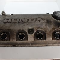 Алуминиев капак клапани Хонда акорд 6 д16б6 седан 00г Honda accord 6 d16b6 2000, снимка 1 - Части - 45312931