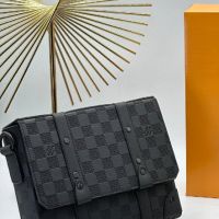 Мъжка чанта Louis Vuitton черен квадрат капак реплика, снимка 1 - Чанти - 45511740