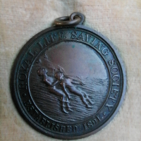 медал на корпуса на спасителната гвардия кралско общество за спасяване на животи 1937г, снимка 4 - Антикварни и старинни предмети - 45017307