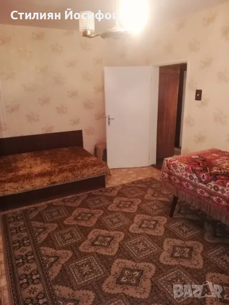 Апартамент за продажба три стаи плюс кухня в центъра на гр. Русе, снимка 1