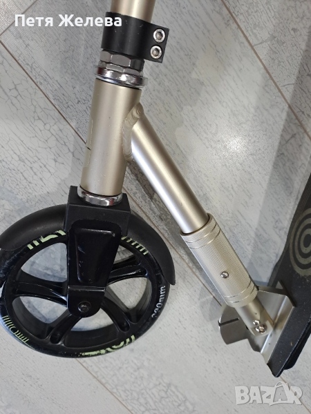 Сгъваема алуминиева тротинетка(скутер) с гуми 200мм , снимка 1