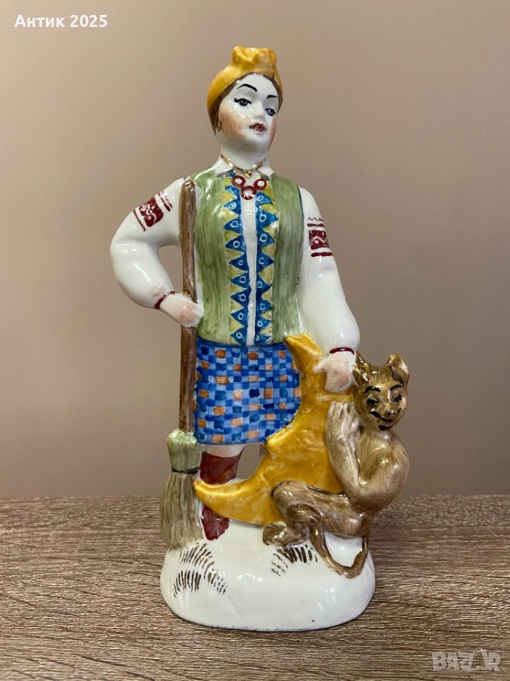 Винтидж порцеланова статуетка „Момиче с дявол и метла“, СССР, снимка 1