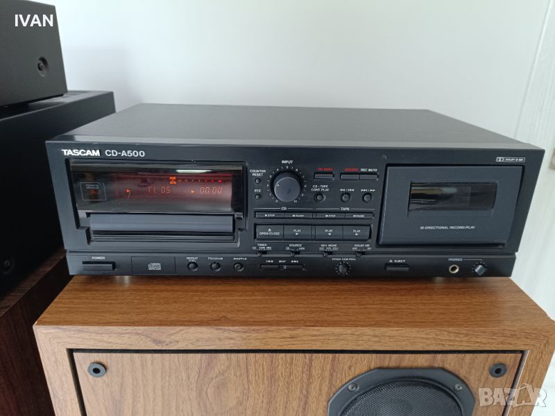 продавам TASCAM CD-A500, снимка 1