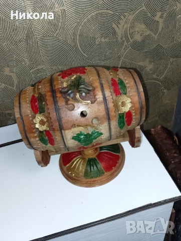 Буре-дърворезбовано-3л. с въртяща се поставка, снимка 6 - Специализирана литература - 48088407