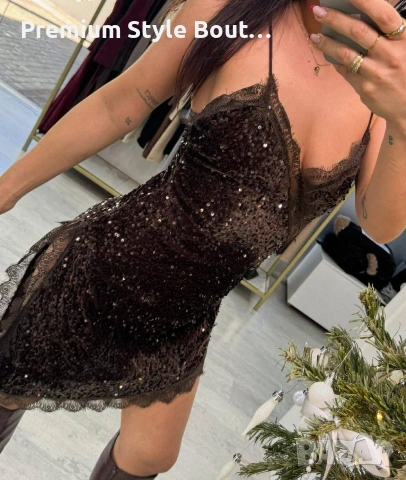 рокля с пайети 